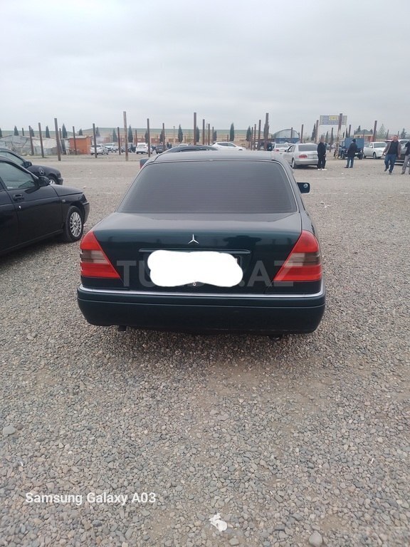 Mercedes C 180