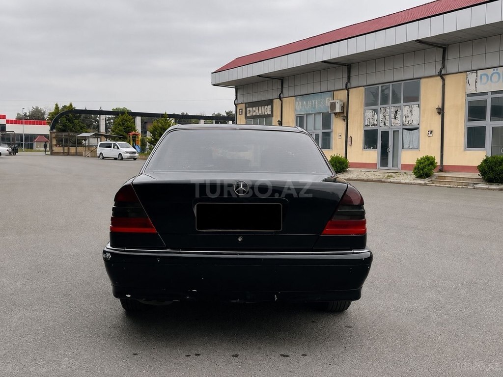 Mercedes C 230