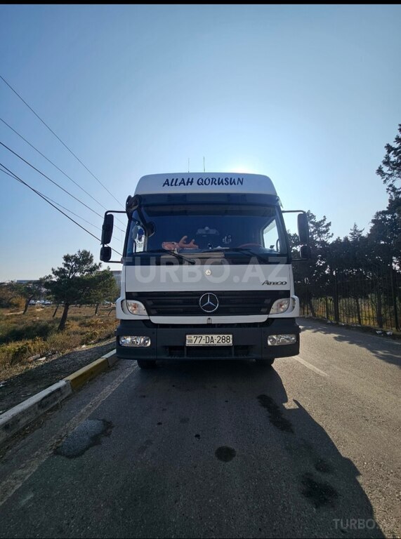 Mercedes Atego 824
