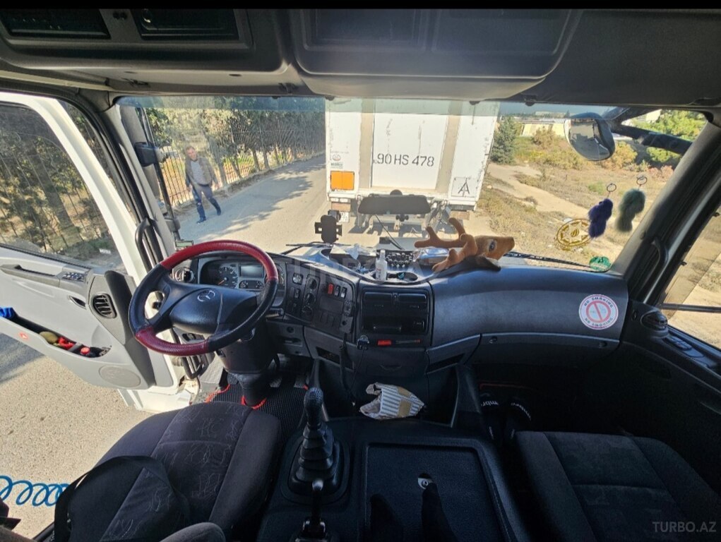 Mercedes Atego 824