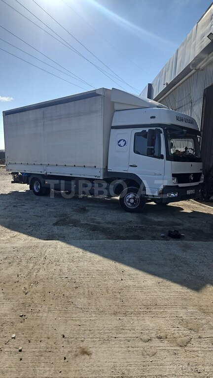 Mercedes Atego 824