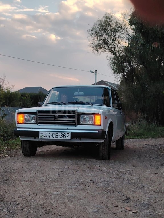 LADA (VAZ) 2107