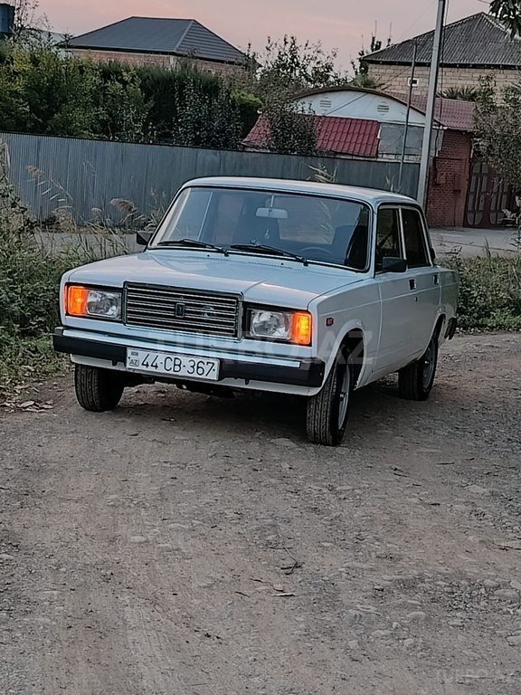 LADA (VAZ) 2107
