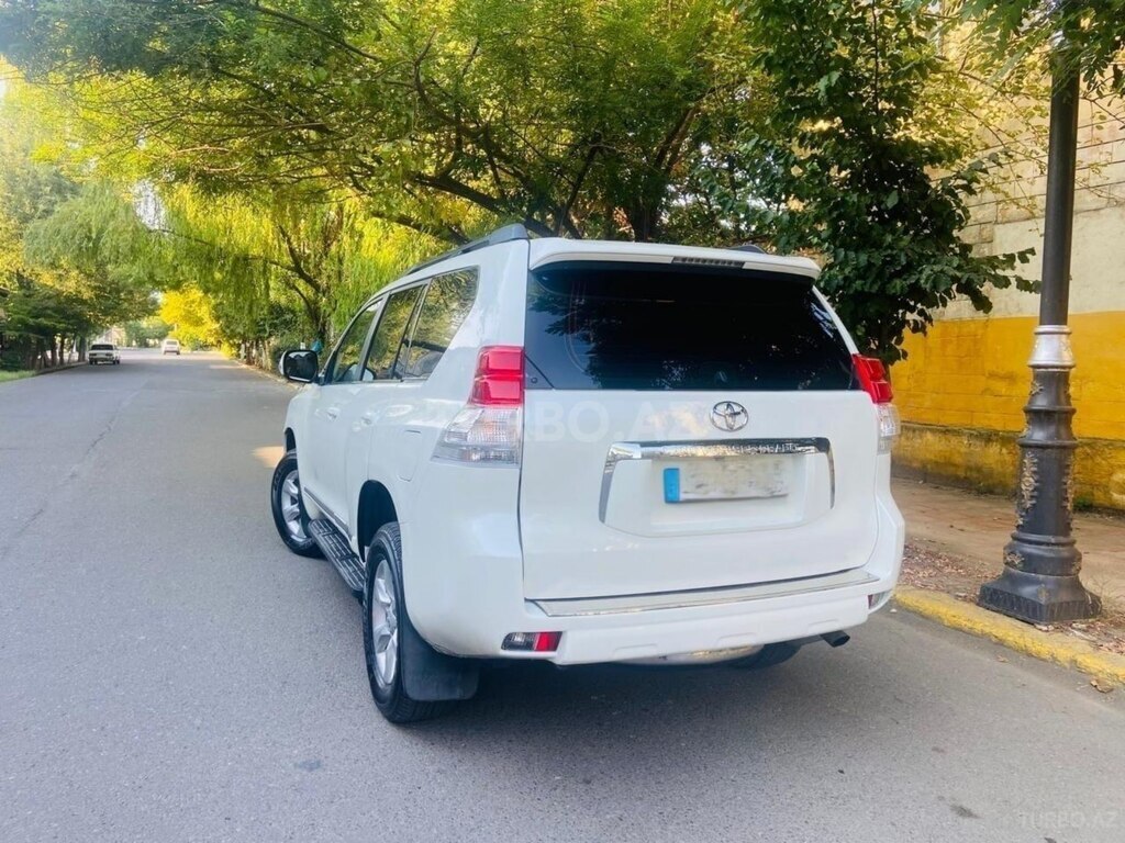Toyota Land Cruiser Prado