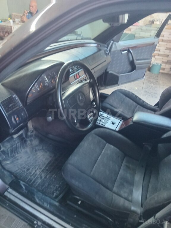 Mercedes C 200