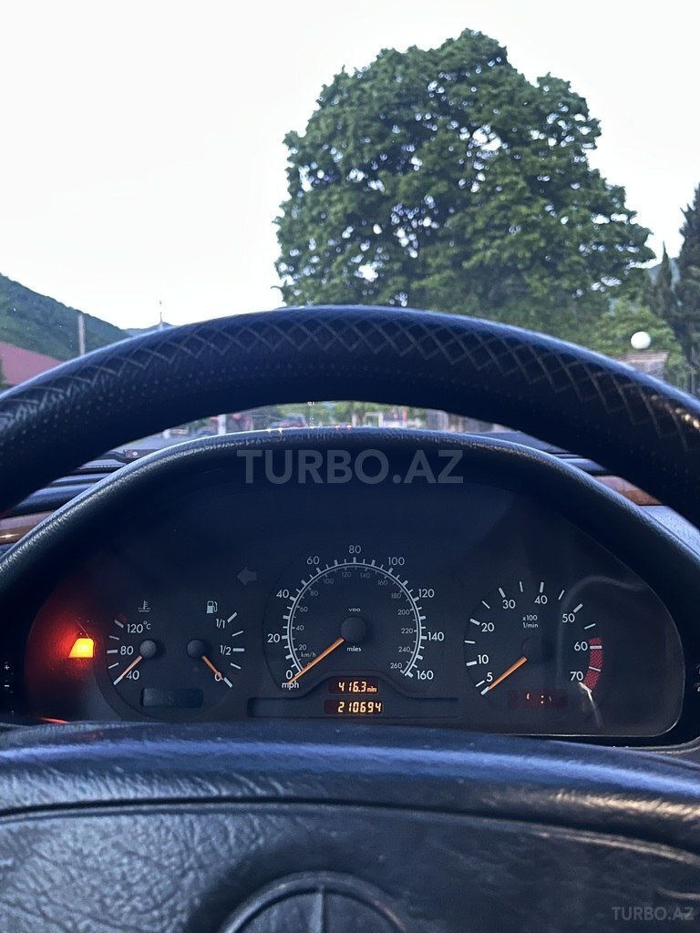 Mercedes C 230