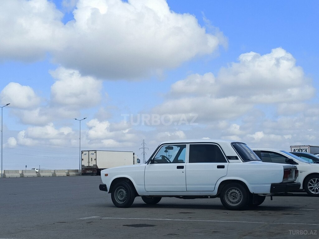 LADA (VAZ) 2107