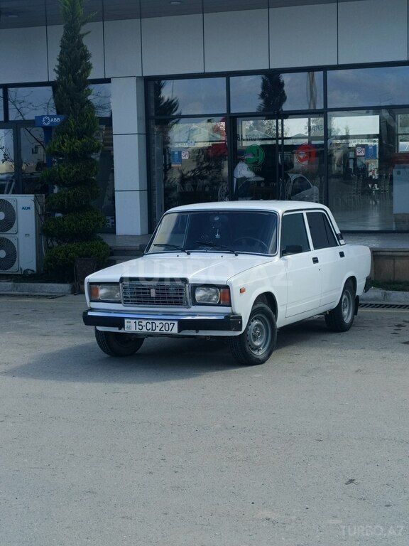 LADA (VAZ) 2107