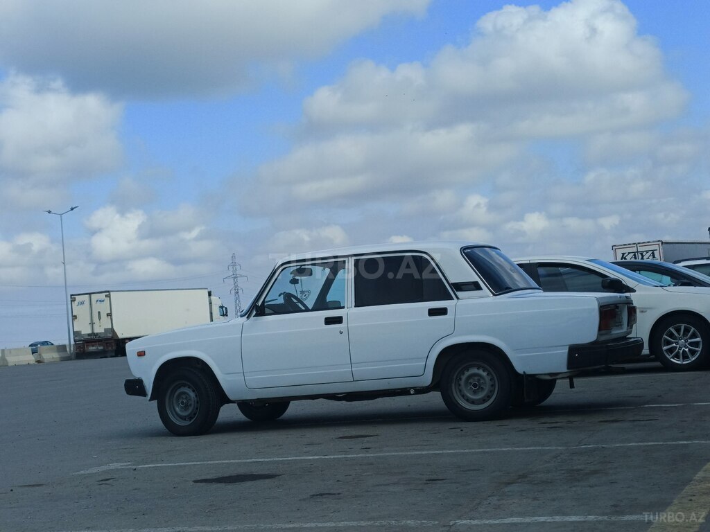 LADA (VAZ) 2107