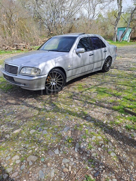 Mercedes C 180