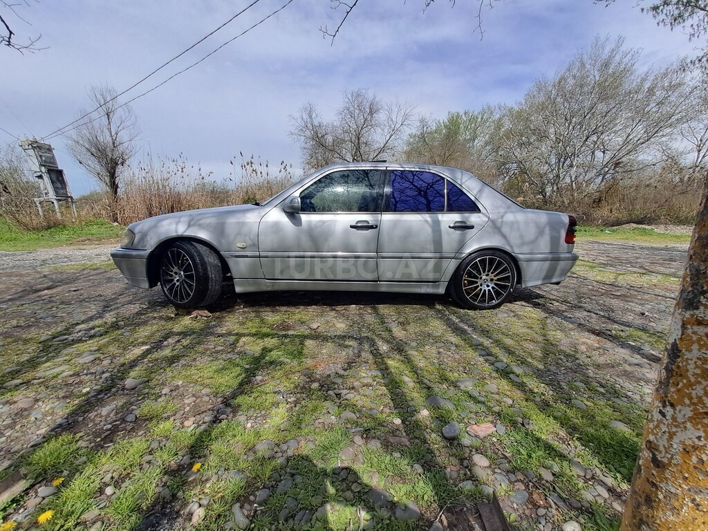 Mercedes C 180
