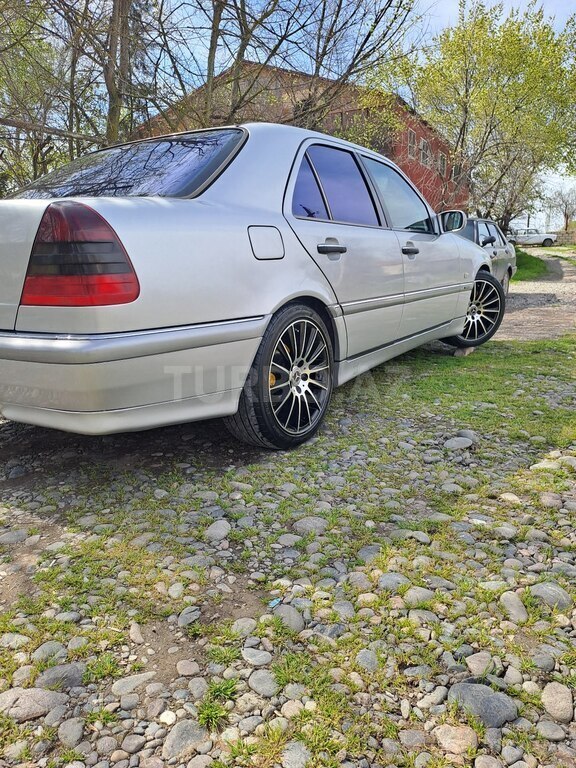 Mercedes C 180