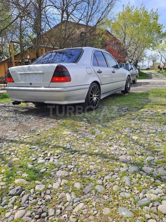 Mercedes C 180