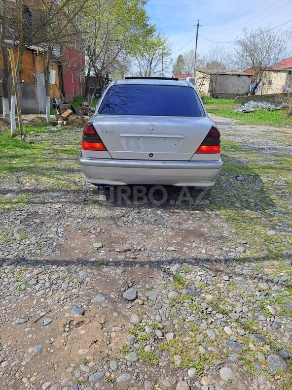 Mercedes C 180
