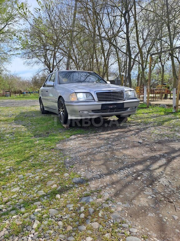Mercedes C 180