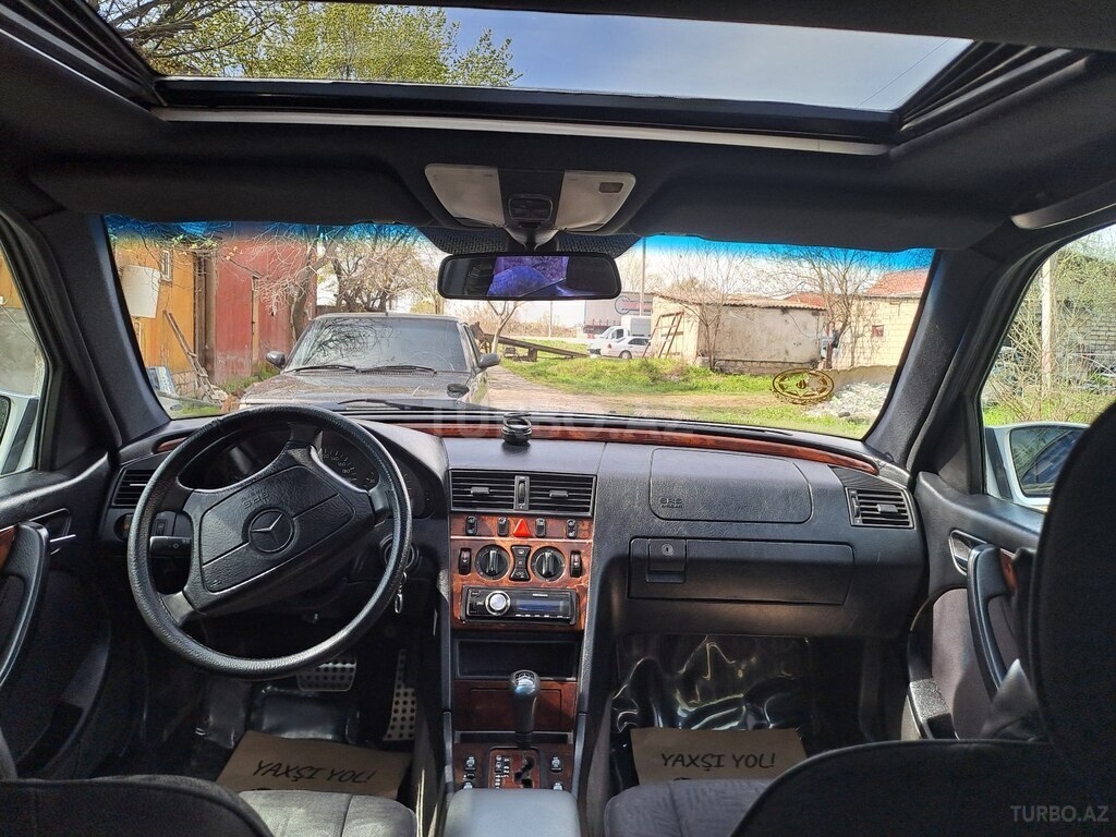 Mercedes C 180