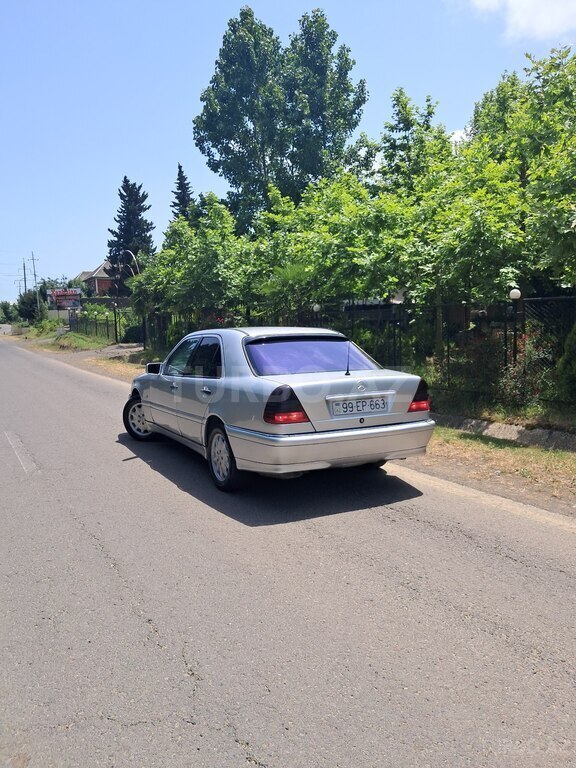 Mercedes C 220