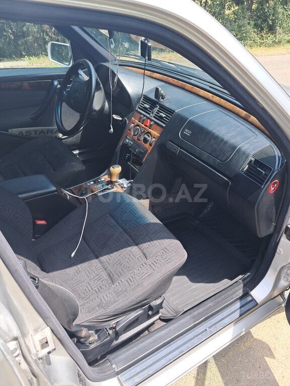 Mercedes C 220