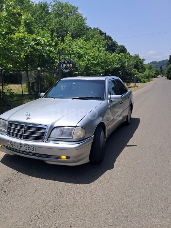 Mercedes C 220