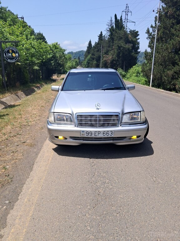 Mercedes C 220