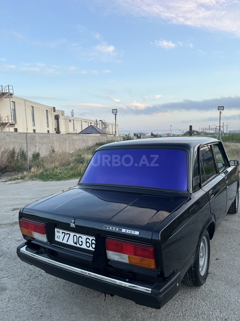 LADA (VAZ) 2107