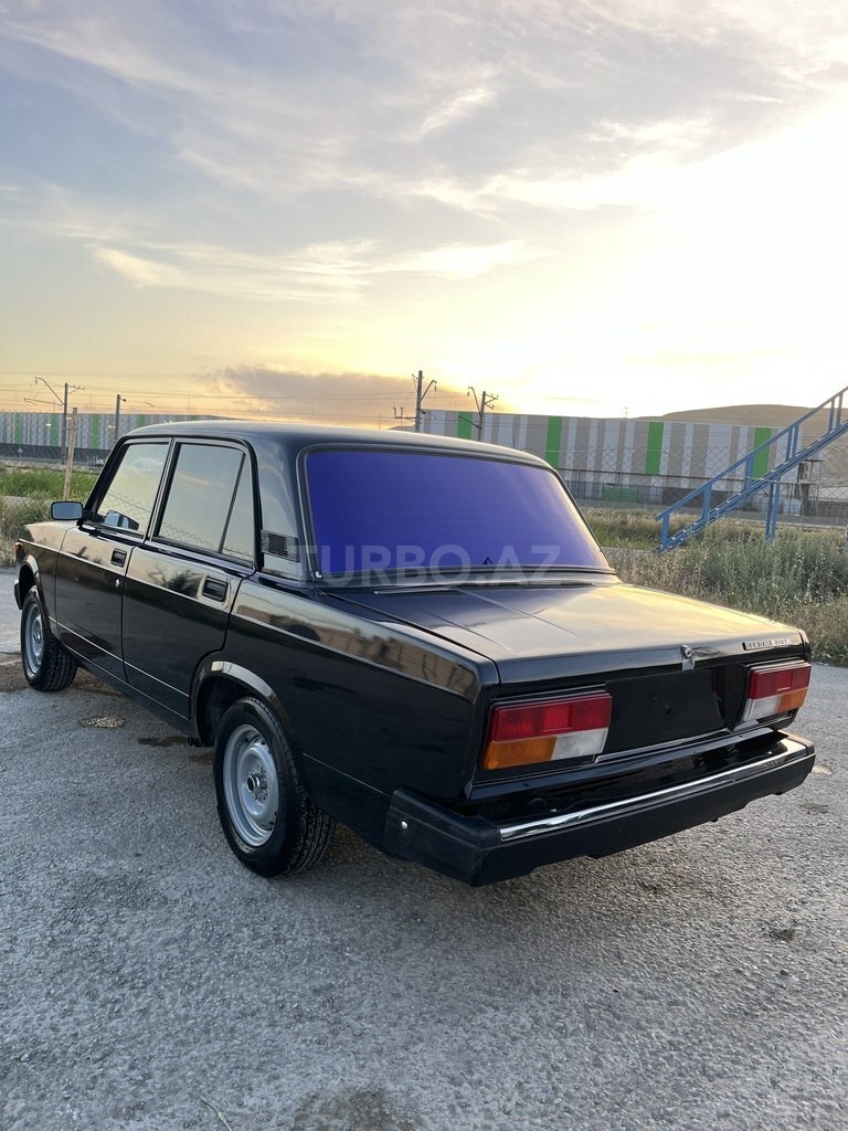 LADA (VAZ) 2107