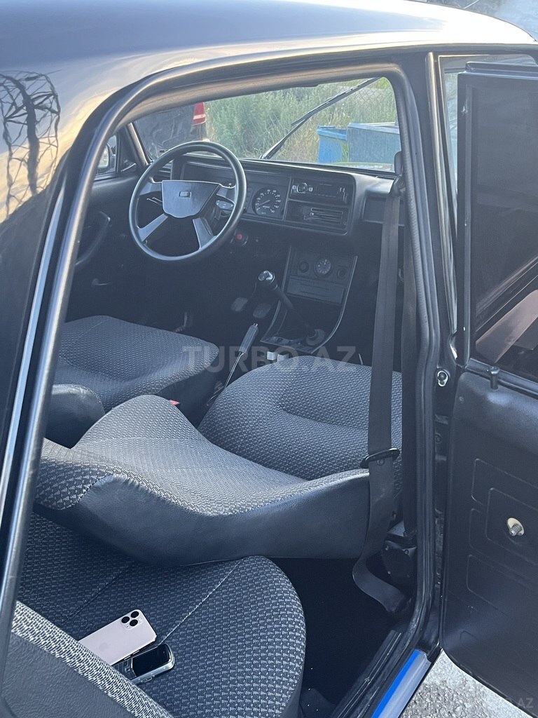 LADA (VAZ) 2107