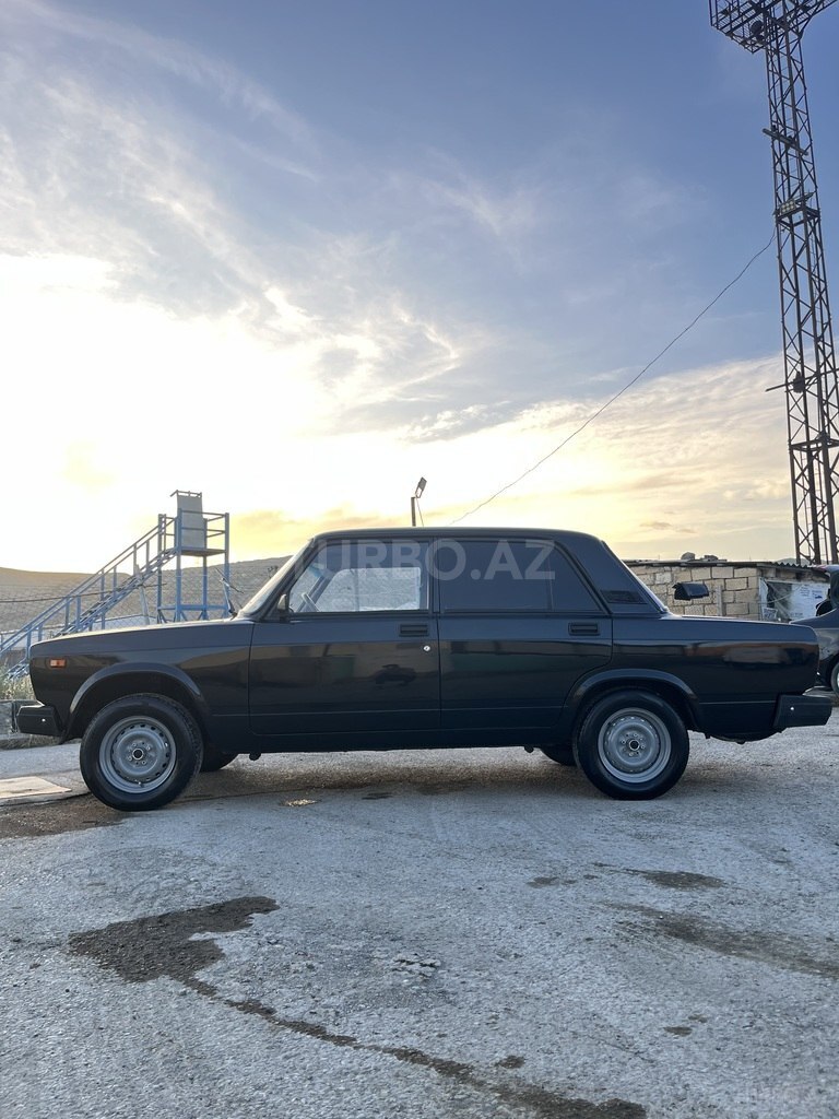 LADA (VAZ) 2107