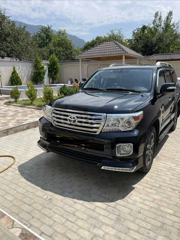 Toyota Land Cruiser