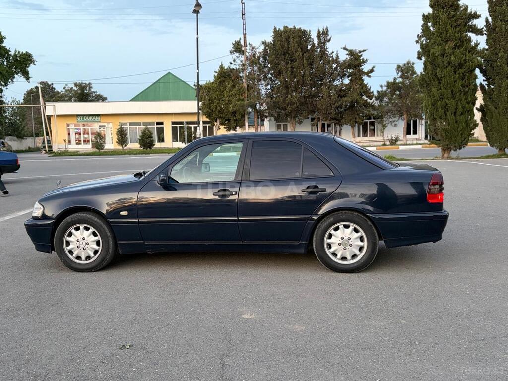 Mercedes C 180