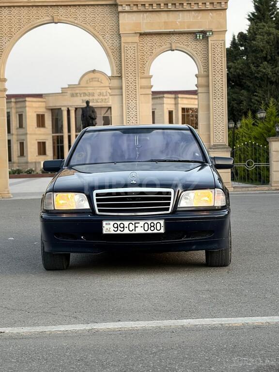 Mercedes C 180
