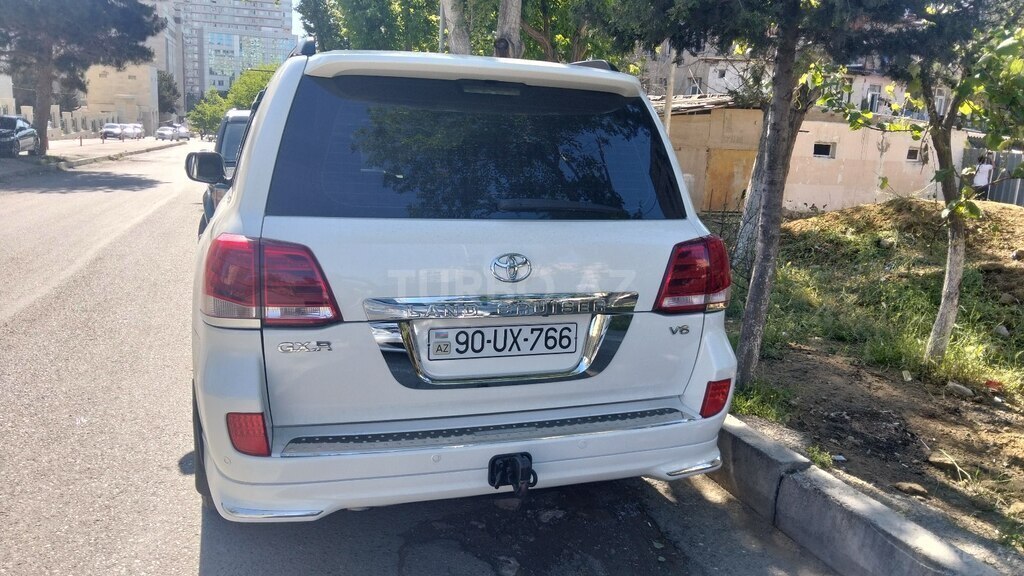Toyota Land Cruiser