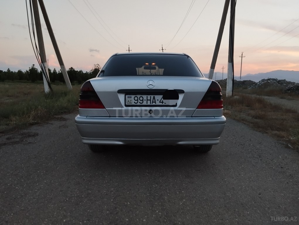 Mercedes C 180