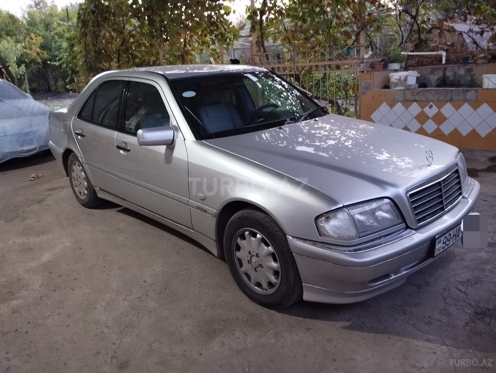 Mercedes C 180