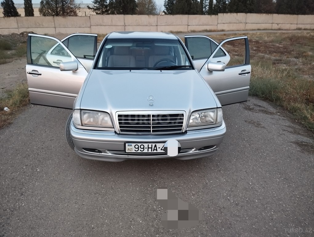 Mercedes C 180