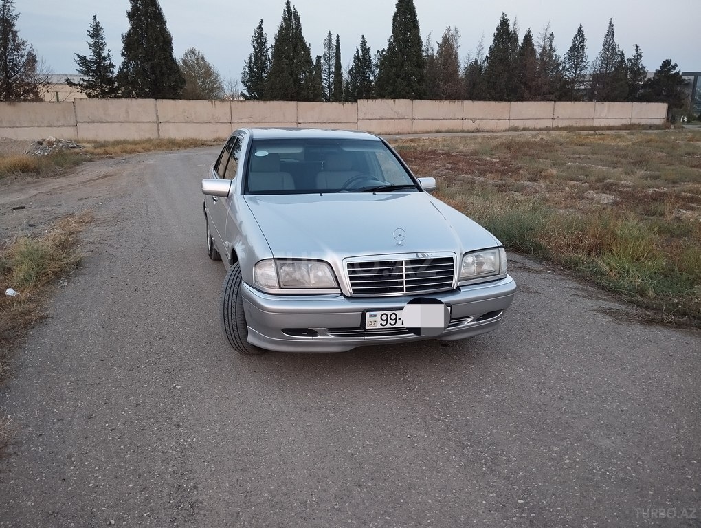 Mercedes C 180