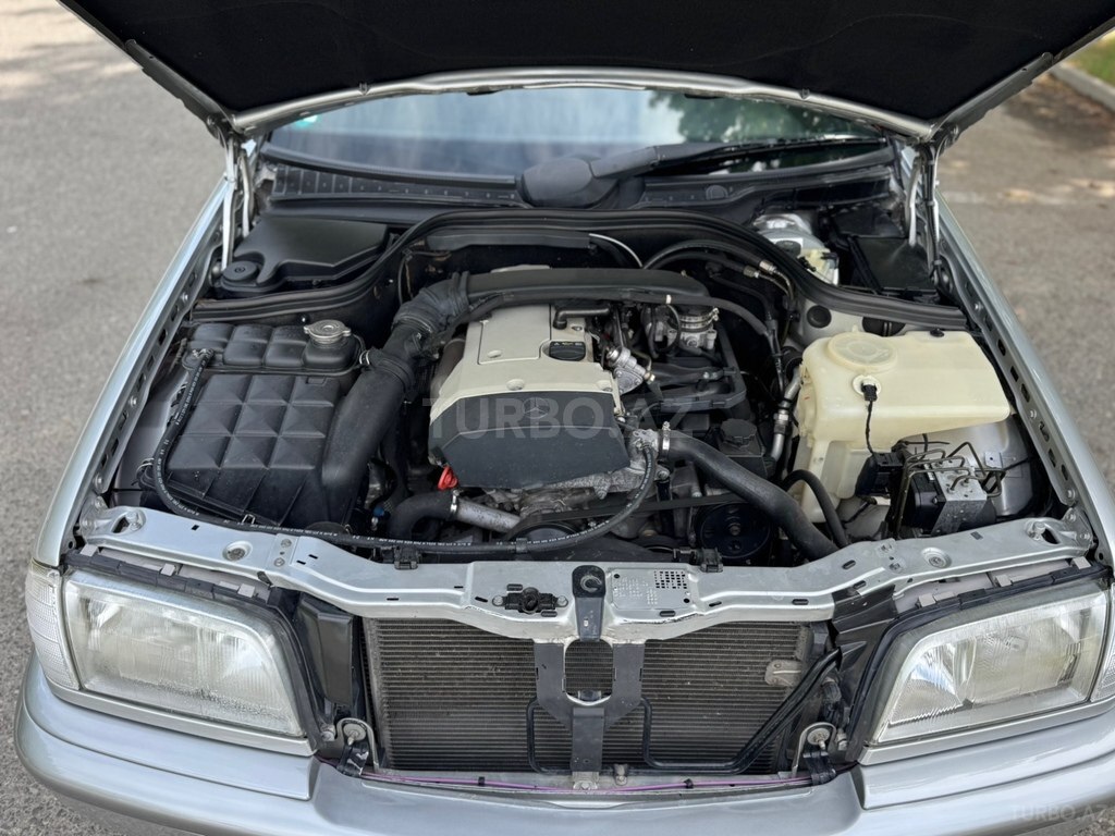 Mercedes C 180