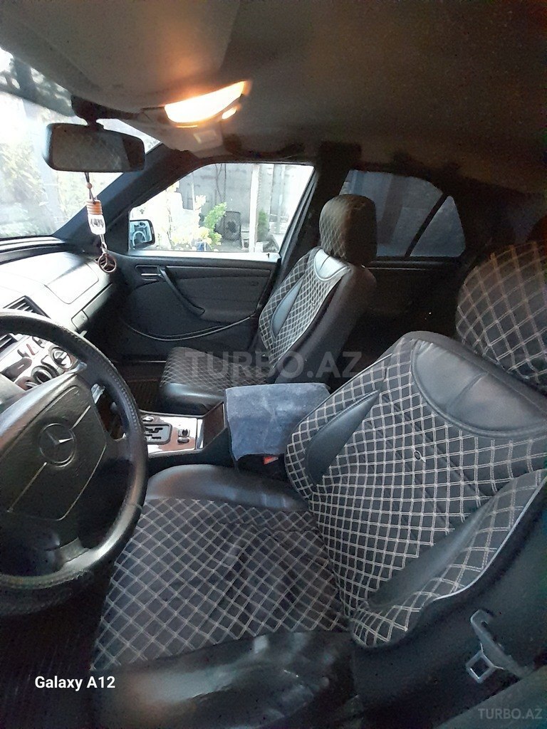 Mercedes C 180