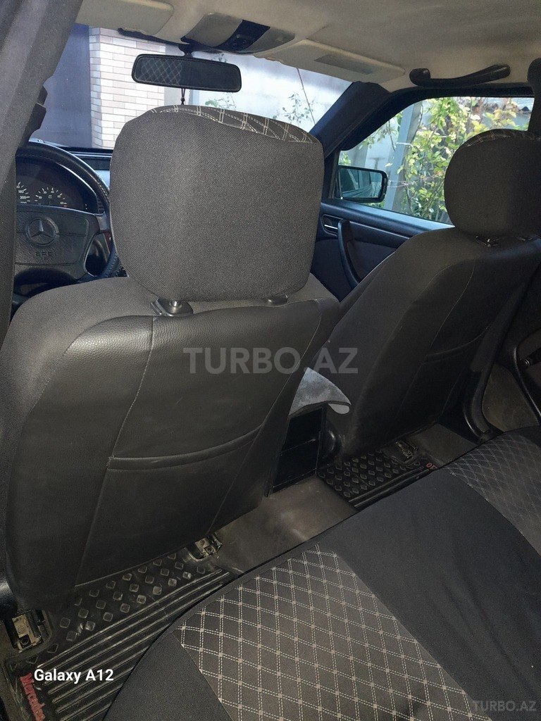 Mercedes C 180