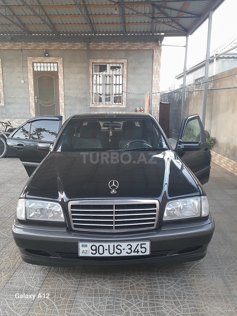 Mercedes C 180