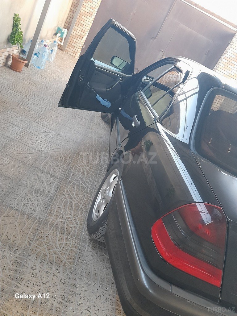 Mercedes C 180