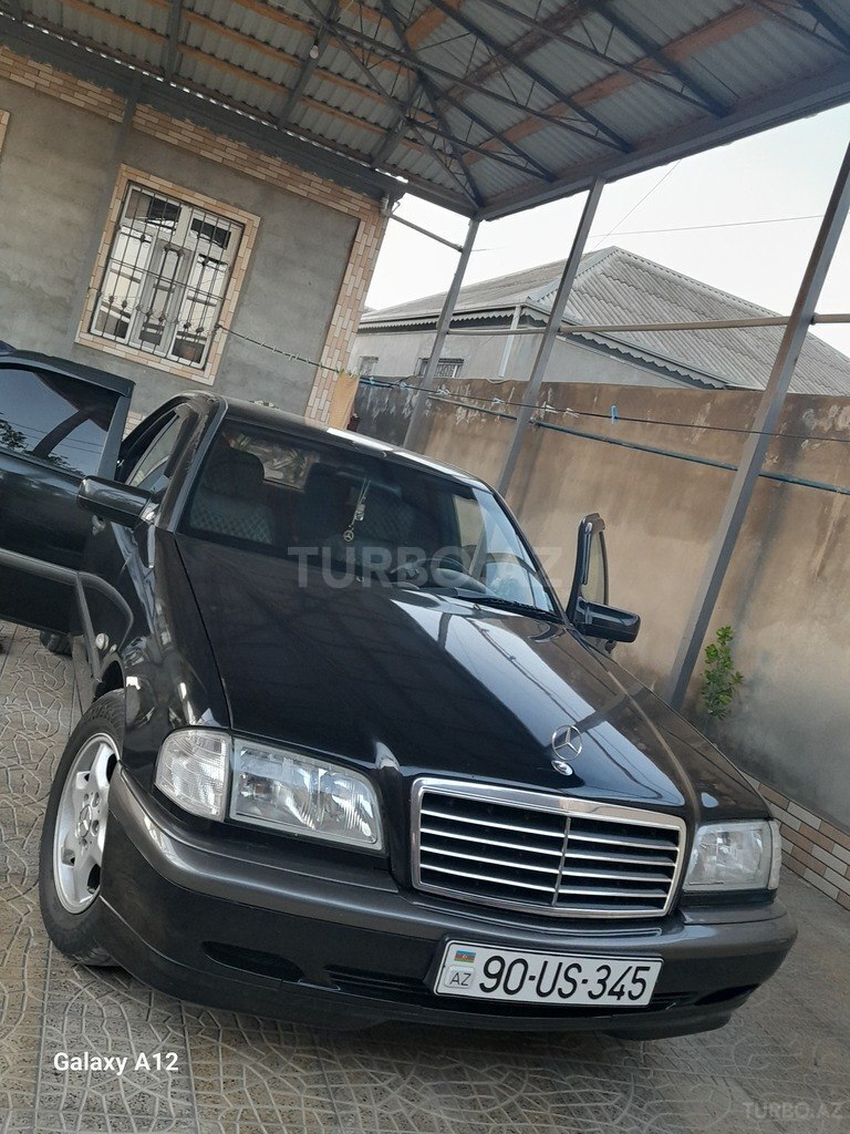 Mercedes C 180
