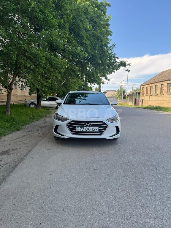 Hyundai Elantra