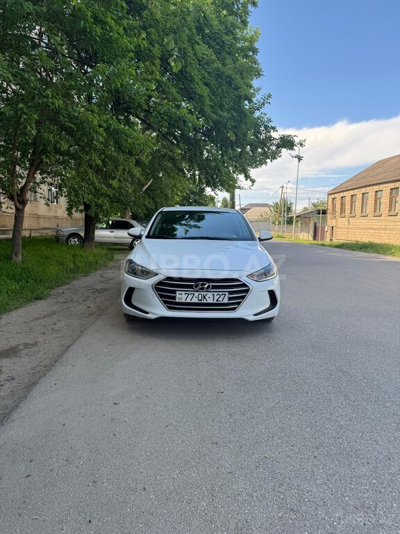 Hyundai Elantra