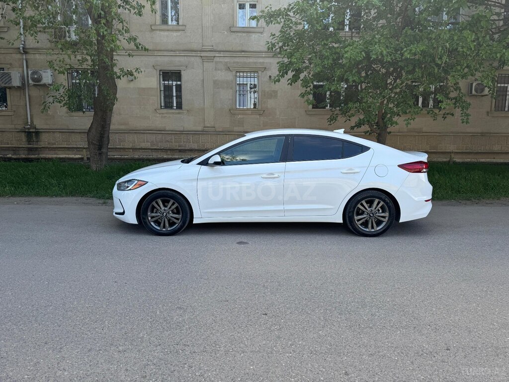Hyundai Elantra