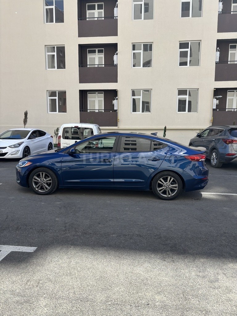 Hyundai Elantra