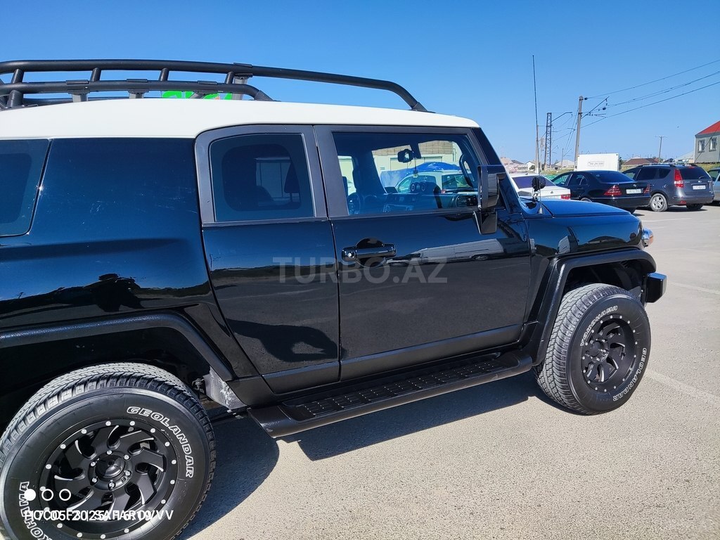 Toyota FJ Cruiser