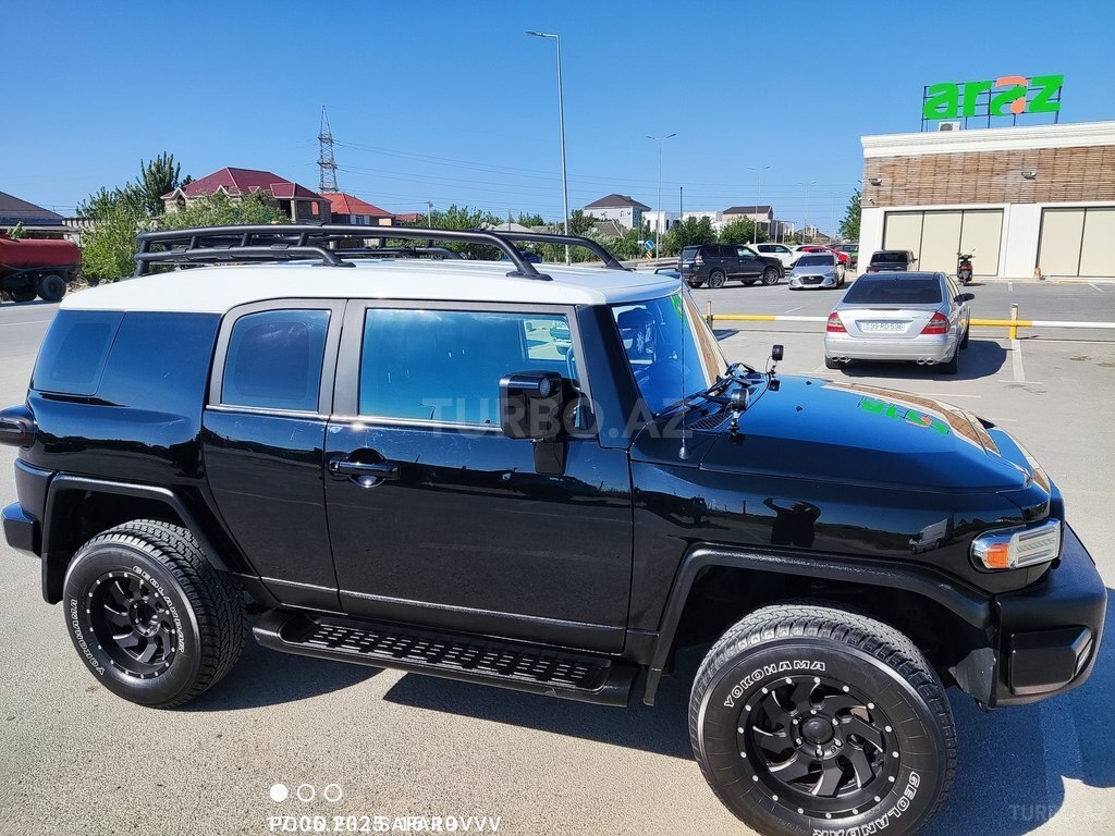 Toyota FJ Cruiser