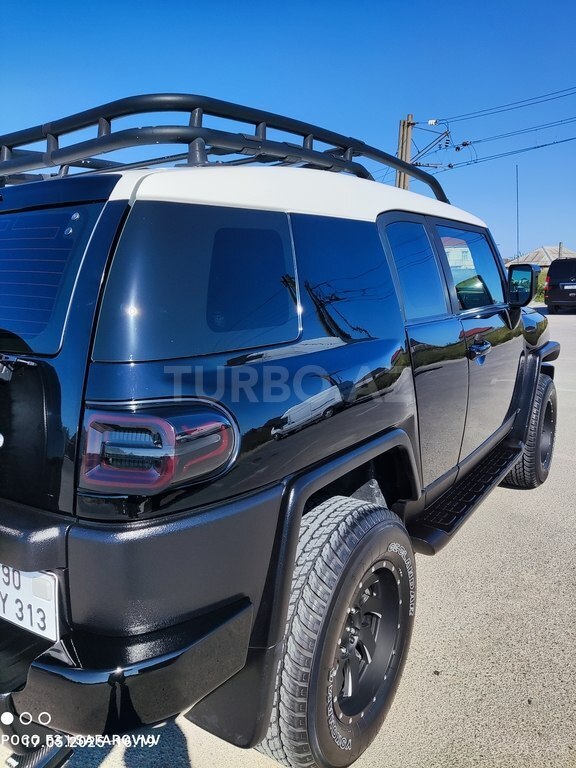 Toyota FJ Cruiser