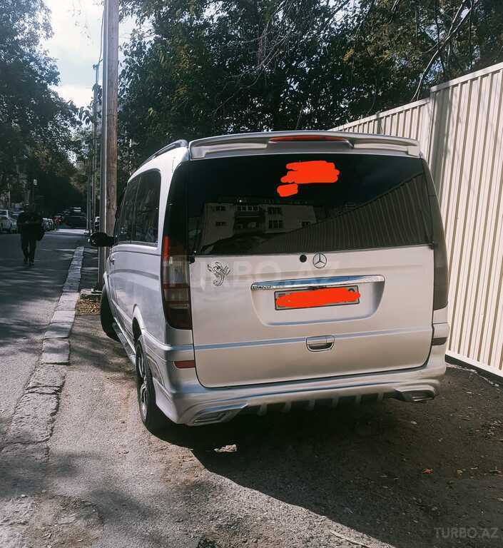 Mercedes Viano